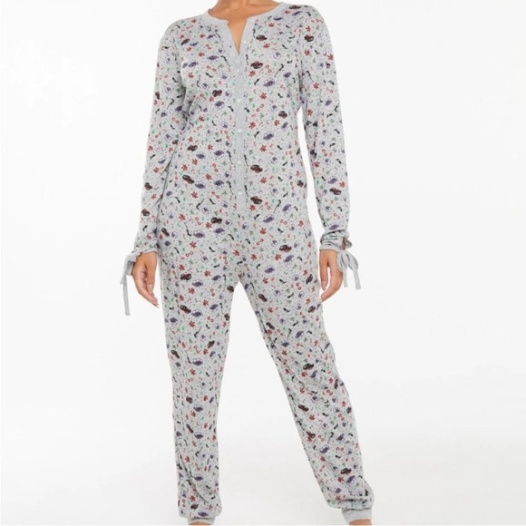 Savage X Fenty 'Tis The Savage Christmas Onesie Pjs Long Sleeve M LikeNew Unisex - Picture 1 of 12